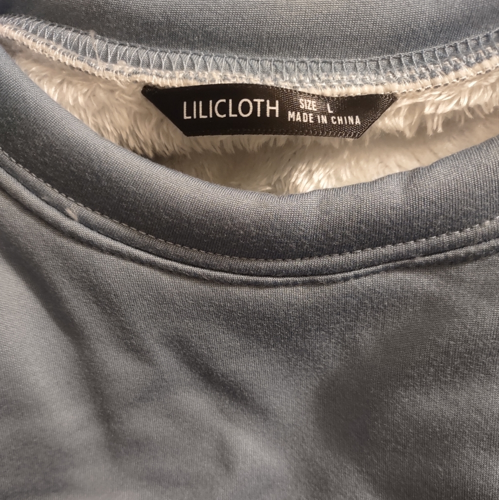 Fuzzy sweatshirt - Picture 5 of 6